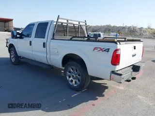 2014 Ford F-250 XL z VIN 1FT7W2B6XEEA73803, wystawiony jako IAAI lot #40960544 z przebiegiem 249 208 mil mil oraz . Historia ofert i sprzedaży dostępna na DreamBid. Obrazek 3.