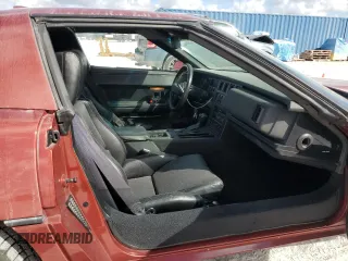 1988 Chevrolet Corvette z VIN 1G1YY2185J5120174, wystawiony jako Copart lot #44314235 z przebiegiem 85 341 mil mil oraz Nie do naprawy • Non repairable. Historia ofert i sprzedaży dostępna na DreamBid. Obrazek 10.