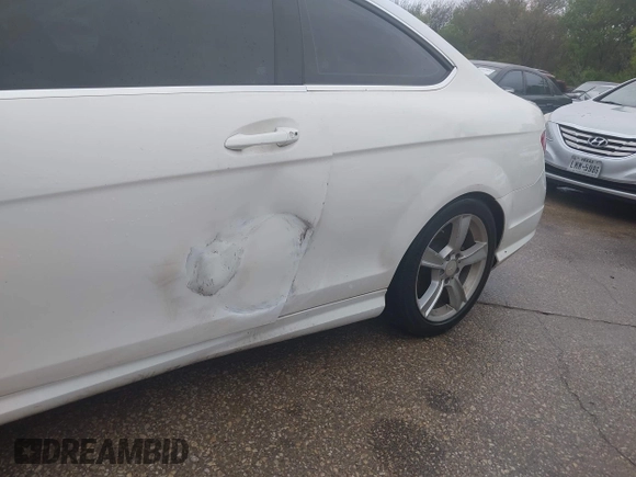 2013 Mercedes-Benz C-Class C 250 with VIN WDDGJ4HBXDG036838, listed as a IAAI auction lot 41913892 with 139,956 mi miles. Bid and sale history available at carsss.com. Image 12.