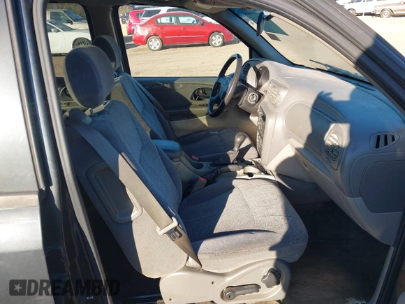 2003 Chevrolet TrailBlazer LS with VIN 1GNDS13SX32251607, listed as a IAAI auction lot 41613042 with 129,380 mi miles. Bid and sale history available at carsss.com. Image 5.