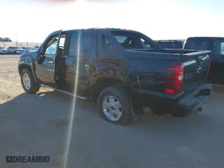 2008 Chevrolet Avalanche LS with VIN 3GNFK12318G149856, listed as a IAAI auction lot 41435274 with 216,734 mi miles. Bid and sale history available at carsss.com. Image 3.