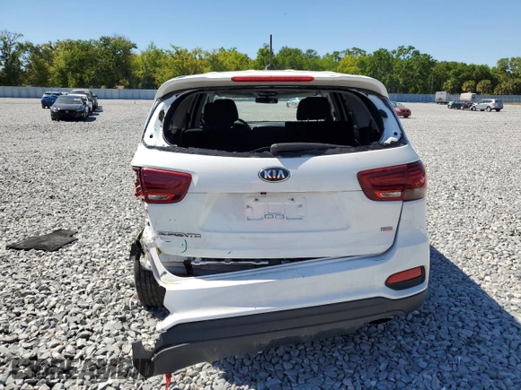 2020 Kia Sorento L with VIN 5XYPG4A36LG642800, listed as a Copart auction lot 49145615 with 107,547 mi miles and Non Repairable. Bid and sale history available at carsss.com. Image 6.