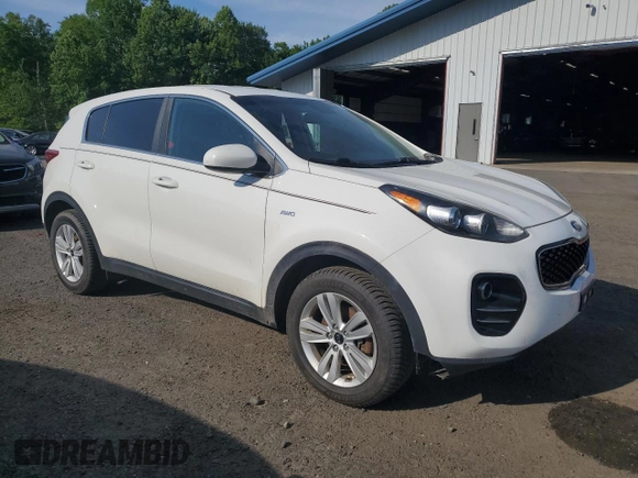 2018 Kia Sportage LX z VIN KNDPMCAC7J7448175, wystawiony jako Copart lot #59800765 z przebiegiem 138 825 mil mil oraz Czysty tytuł • Clean title. Historia ofert i sprzedaży dostępna na DreamBid. Obrazek 4.