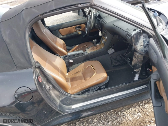 2000 BMW Z3 2.5L with VIN 4USCH934XYLF83791, listed as a IAAI auction lot 42008574 with 0 mi miles. Bid and sale history available at carsss.com. Image 5.