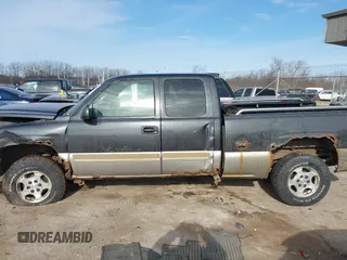 2003 Chevrolet Silverado 1500 with VIN 2GCEK19T231219036, listed as a IAAI auction lot 41771844 with 260,013 mi miles. Bid and sale history available at carsss.com. Image 15.