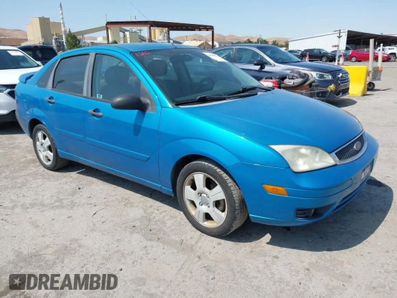 2007 Ford Focus S z VIN 1FAHP34N77W333895, wystawiony jako IAAI lot #42444411 z przebiegiem 155 522 mil mil oraz . Historia ofert i sprzedaży dostępna na DreamBid. Obrazek 1.