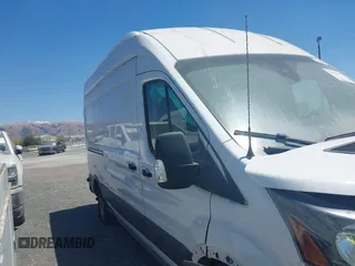 2020 Ford Transit Cargo z VIN 1FTBR1X84LKB78275, wystawiony jako IAAI lot #41825509 z przebiegiem 78 826 mil mil oraz . Historia ofert i sprzedaży dostępna na DreamBid. Obrazek 13.