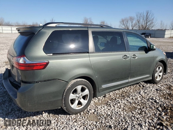 2018 Toyota Sienna LE Auto Access Seat with VIN 5TDKZ3DC6JS939172, listed as a Copart auction lot 47944615 with 130,984 mi miles and Clean Title. Bid and sale history available at carsss.com. Image 3.