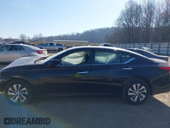 2020 Nissan Altima 2.5 S with VIN 1N4BL4BV3LC202565, listed as a IAAI auction lot 41764133 with 58,120 mi miles. Bid and sale history available at carsss.com. Image 15.