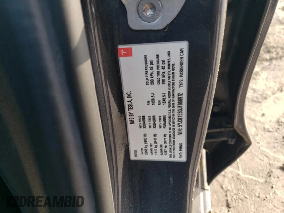 2018 Tesla Model 3 Long Range Battery z VIN 5YJ3E1EB3JF086972, wystawiony jako Copart lot #56290245 z przebiegiem 69 766 mil mil oraz Szkody całkowita. Historia ofert i sprzedaży dostępna na DreamBid. Obrazek 12.
