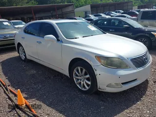 2007 Lexus LS 460 L z VIN JTHGL46F775009282, wystawiony jako IAAI lot #42185942 z przebiegiem 200 929 mil mil oraz . Historia ofert i sprzedaży dostępna na DreamBid. Obrazek 1.