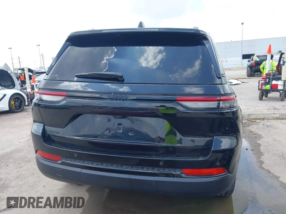2024 Jeep Grand Cherokee Altitude X with VIN 1C4RJHAGXRC215315, listed as a IAAI auction lot 42437356 with 19,094 mi miles and . Bid and sale history available at DreamBid. Image 17.