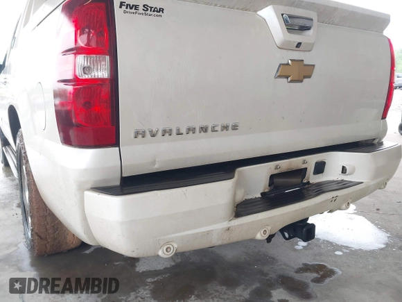 2013 Chevrolet Avalanche LTZ with VIN 3GNMCGE03DG296330, listed as a IAAI auction lot 41985209 with 265,798 mi miles and . Bid and sale history available at DreamBid. Image 6.