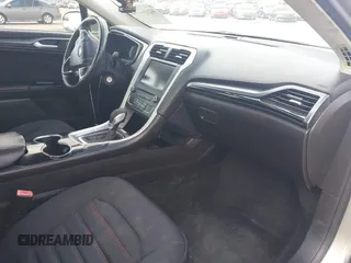 2016 Ford Fusion SE with VIN 3FA6P0HD9GR110994, listed as a IAAI auction lot 42102785 with 139,365 mi miles. Bid and sale history available at carsss.com. Image 5.