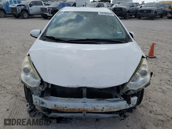 2013 Toyota Prius One z VIN JTDKDTB37D1556098, wystawiony jako Copart lot #53705235 z przebiegiem 121 682 mil mil oraz Szkoda całkowita • Salvage title. Historia ofert i sprzedaży dostępna na DreamBid. Obrazek 5.