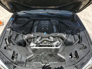 2022 BMW 5 Series M550i xDrive z VIN WBA13BK09NCJ00508, wystawiony jako Copart lot #58077634 z przebiegiem Nie podano mil oraz . Historia ofert i sprzedaży dostępna na DreamBid. Obrazek 11.