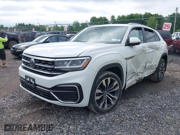 2021 Volkswagen Atlas SEL z VIN 1V2SE2CA7MC214805, wystawiony jako IAAI lot #42374591 z przebiegiem 61 775 mil mil oraz . Historia ofert i sprzedaży dostępna na DreamBid. Obrazek 18.