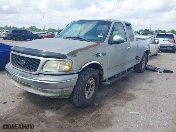 2002 Ford F-150 XL with VIN 2FTRX07242CA45481, listed as a IAAI auction lot 42097689 with 1 mi miles. Bid and sale history available at carsss.com. Image 2.