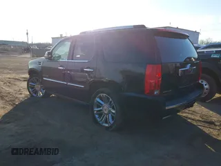 2013 Cadillac Escalade Platinum Edition with VIN 1GYS4DEF7DR251126, listed as a IAAI auction lot 41534025 with 173,153 mi miles. Bid and sale history available at carsss.com. Image 3.