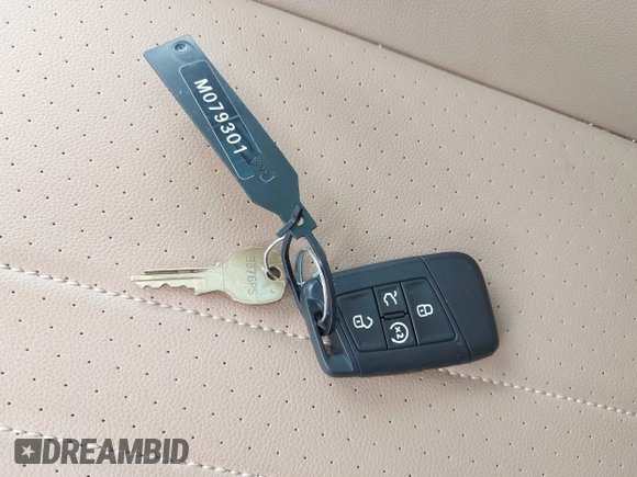 2024 Volkswagen Tiguan SE with VIN 3VVMB7AX6RM079301, listed as a IAAI auction lot 42404572 with 8,573 mi miles and . Bid and sale history available at DreamBid. Image 11.