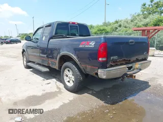 2003 Ford F-150 XL z VIN 1FTRX18L53NA25491, wystawiony jako IAAI lot #42463000 z przebiegiem 183 702 mil mil oraz . Historia ofert i sprzedaży dostępna na DreamBid. Obrazek 3.