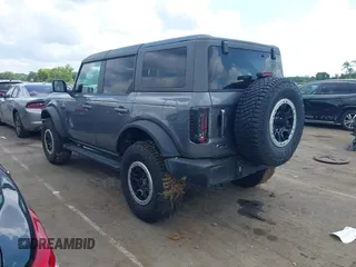 2024 Ford Bronco Outer Banks z VIN 1FMDE8BHXRLA40761, wystawiony jako IAAI lot #42704734 z przebiegiem 22 706 mil mil oraz . Historia ofert i sprzedaży dostępna na DreamBid. Obrazek 3.