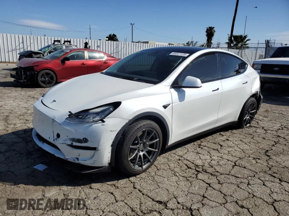 2021 Tesla Model Y Long Range with VIN 5YJYGDEEXMF146617, listed as a Copart auction lot 49347125 with 98,084 mi miles and Salvage Title. Bid and sale history available at DreamBid. Image 1.