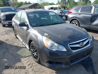 2011 Subaru Legacy 2.5i z VIN 4S3BMBA6XB3250150, wystawiony jako IAAI lot #42311476 z przebiegiem 145 922 mil mil oraz . Historia ofert i sprzedaży dostępna na DreamBid. Obrazek 1.