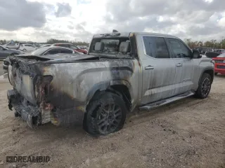 2022 Toyota Tundra 2WD Limited with VIN 5TFJA5AB2NX005620, listed as a Copart auction lot 85455824 with 17,520 mi miles and Salvage Title. Bid and sale history available at carsss.com. Image 3.