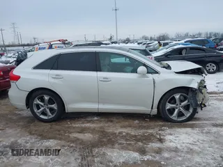 2010 Toyota Venza with VIN 4T3BK3BBXAU042210, listed as a IAAI auction lot 41281029 with 172,930 mi miles and . Bid and sale history available at carsss.com. Image 12.