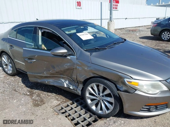2009 Volkswagen CC VR6 Sport with VIN WVWEU73CX9E514415, listed as a IAAI auction lot 41597199 with 135,041 mi miles. Bid and sale history available at carsss.com. Image 6.