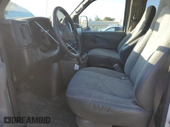 2007 Chevrolet Express Passenger z VIN 1GAHG39U471121312, wystawiony jako Copart lot #47570155 z przebiegiem 139 078 mil mil oraz Szkoda całkowita • Salvage title. Historia ofert i sprzedaży dostępna na DreamBid. Obrazek 7.