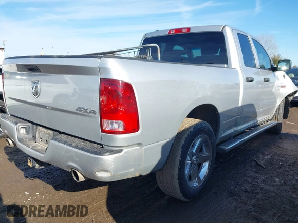 2016 Ram 1500 Express z VIN 1C6RR7FTXGS188572, wystawiony jako IAAI lot #41699775 z przebiegiem 156 990 mil mil oraz . Historia ofert i sprzedaży dostępna na DreamBid. Obrazek 4.