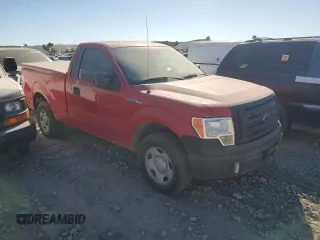 2010 Ford F-150 XL z VIN 1FTMF1CW8AKE05759, wystawiony jako Copart lot #61659635 z przebiegiem 303 424 mil mil oraz Szkoda całkowita • Salvage title. Historia ofert i sprzedaży dostępna na DreamBid. Obrazek 4.