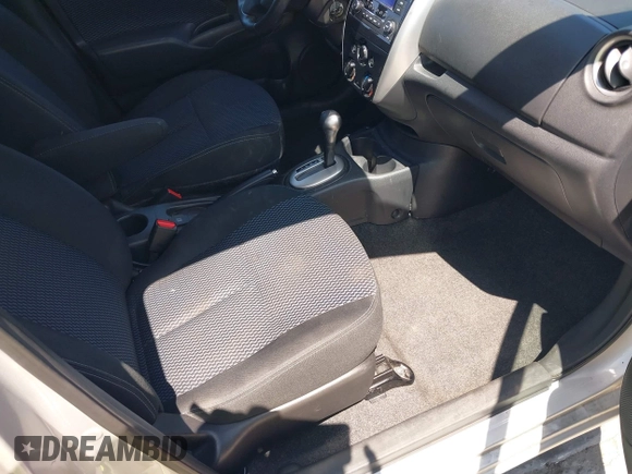 2015 Nissan Note SV with VIN 3N1CE2CP4FL409975, listed as a IAAI auction lot 42569579 with 122,714 mi miles and . Bid and sale history available at DreamBid. Image 5.