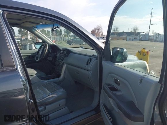 2005 Honda Pilot EX-L with RES with VIN 2HKYF18645H506134, listed as a IAAI auction lot 41169408 with 183,979 mi miles. Bid and sale history available at carsss.com. Image 5.