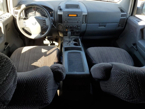 2005 Nissan Armada LE z VIN 5N1AA08A05N710696, wystawiony jako Copart lot #46854495 z przebiegiem 211 883 mil mil oraz Szkoda całkowita • Salvage title. Historia ofert i sprzedaży dostępna na DreamBid. Obrazek 8.