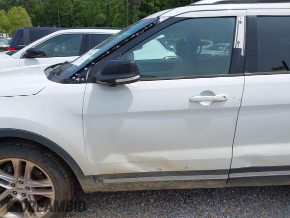 2016 Ford Explorer XLT with VIN 1FM5K7D83GGA60263, listed as a IAAI auction lot 42178304 with 332,518 mi miles and . Bid and sale history available at DreamBid. Image 6.
