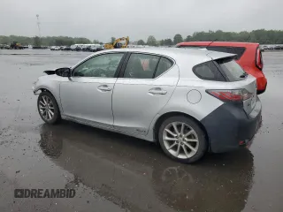 2013 Lexus CT 200h z VIN JTHKD5BH2D2137592, wystawiony jako Copart lot #56571025 z przebiegiem 304 454 mil mil oraz Szkody całkowita. Historia ofert i sprzedaży dostępna na DreamBid. Obrazek 2.