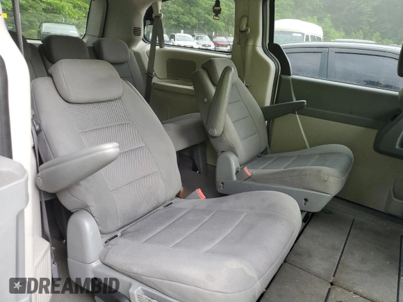 2009 Dodge Grand Caravan SE with VIN 2D8HN44E99R541957, listed as a Copart auction lot 60810425 with 172,392 mi miles and Salvage title. Bid and sale history available at DreamBid. Image 11.