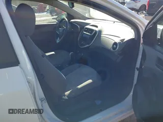 2020 Chevrolet Sonic LT z VIN 1G1JG6SB6L4110185, wystawiony jako IAAI lot #41351600 z przebiegiem 68 813 mil mil oraz . Historia ofert i sprzedaży dostępna na DreamBid. Obrazek 5.