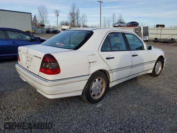2000 Mercedes-Benz C 230 Kompressor with VIN WDBHA24G7YA822415, listed as a Copart auction lot 44250475 with 180,311 mi miles and Salvage Title. Bid and sale history available at carsss.com. Image 3.