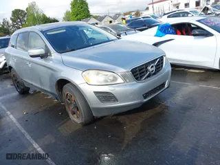 2012 Volvo XC60 3.2L PZEV with VIN YV4940DZ9C2262111, listed as a IAAI auction lot 42010368 with 211,620 mi miles. Bid and sale history available at carsss.com. Image 1.