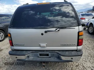 2004 Chevrolet Tahoe LS z VIN 1GNEC13T34R228124, wystawiony jako Copart lot #57317335 z przebiegiem 198 495 mil mil oraz Szkoda całkowita • Salvage title. Historia ofert i sprzedaży dostępna na DreamBid. Obrazek 6.