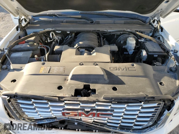 2019 GMC Yukon XL Denali with VIN 1GKS1HKJ7KR183796, listed as a Copart auction lot 45000235 with 83,931 mi miles and Salvage Title. Bid and sale history available at carsss.com. Image 12.
