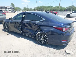 2022 Lexus ES 350 z VIN 58ADZ1B15NU121923, wystawiony jako IAAI lot #42137107 z przebiegiem 44 480 mil mil oraz . Historia ofert i sprzedaży dostępna na DreamBid. Obrazek 3.
