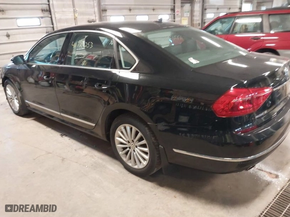 2016 Volkswagen Passat 1.8T SE with VIN 1VWBT7A30GC061260, listed as a IAAI auction lot 41721253 with 250,277 mi miles. Bid and sale history available at carsss.com. Image 3.