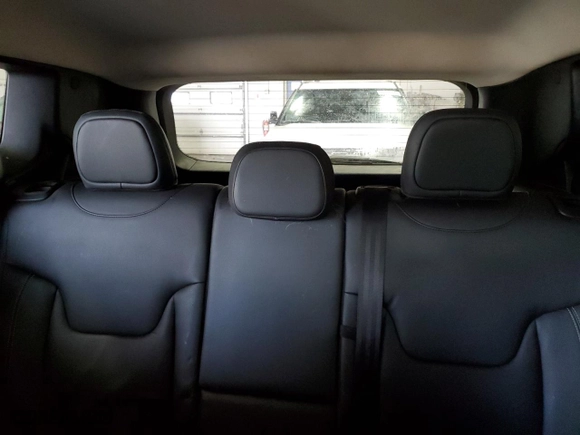 2019 Jeep Renegade Limited with VIN ZACNJBD17KPJ94098, listed as a Copart auction lot 52391715 with 100,885 mi miles and Clean Title. Bid and sale history available at carsss.com. Image 10.
