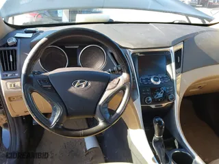 2013 Hyundai Sonata Hybrid with VIN KMHEC4A45DA100712, listed as a IAAI auction lot 41493504 with 1 mi miles. Bid and sale history available at carsss.com. Image 16.