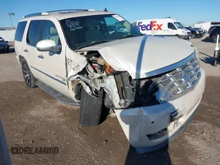 2007 Cadillac Escalade z VIN 1GYFK63827R144335, wystawiony jako IAAI lot #41725625 z przebiegiem 188 708 mil mil oraz . Historia ofert i sprzedaży dostępna na DreamBid. Obrazek 1.